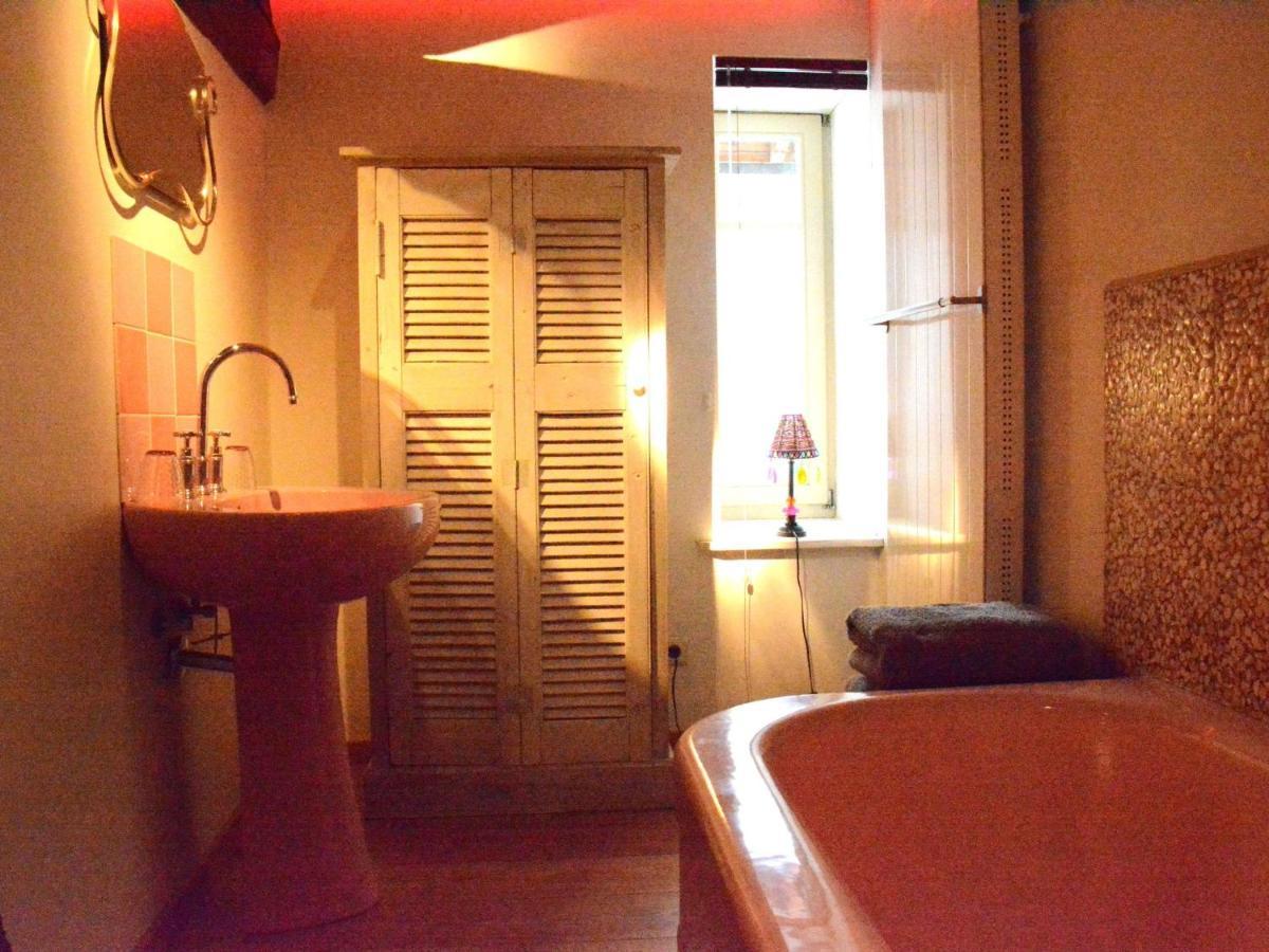 Villa With Hot Tub And Sauna Bievre Bagian luar foto